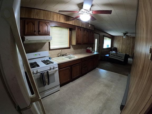 4th image of 147 Sandstone Dr
