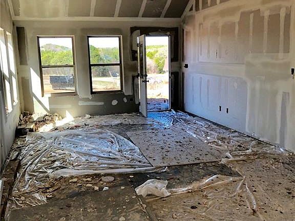 4th image of 1017 Corral Dr