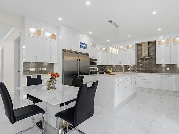 5th image of 4295 Old Clayburn Rd #19
