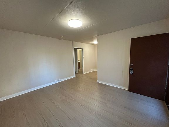 2nd image of 918 Wiliwili St APT B-1