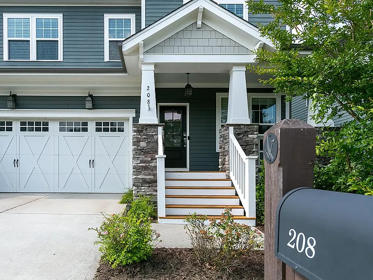 208 Tyner Loop Cir — Photo 2