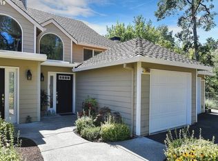 3992 Carman Dr, Lake Oswego, OR