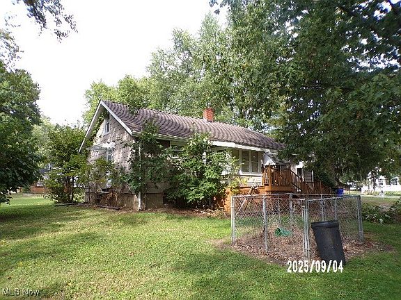 4th image of 6311 Roselawn Ave
