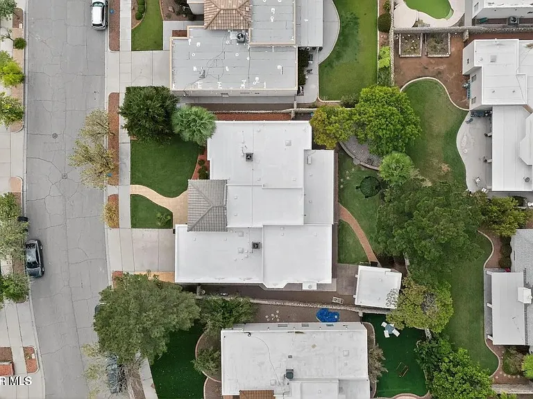 6909 Desert Canyon Dr — Photo 35
