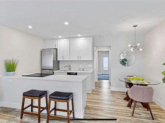 4th image of 473 12th Ave S #2