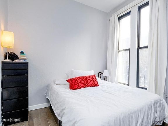 4th image of 217 Hancock St #2A