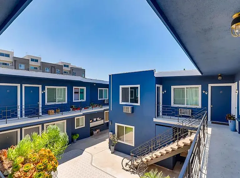2830 S Sepulveda — Photo 61
