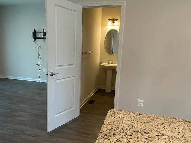 9828 Cedarmass Cir — Photo 16