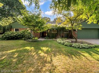 4197 Orchard Hill Dr, Bloomfield Hills, MI 48304