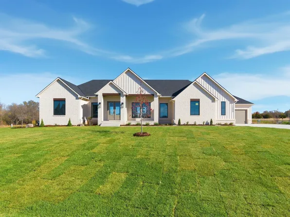 16600 W Hickory St, Goddard, KS 67052