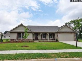 463 Gasser Cir SE, New Philadelphia, OH