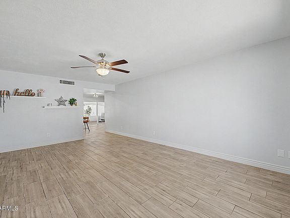 5th image of 2332 E RIVIERA Drive