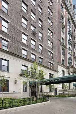 Sold by Corcoran | media 21