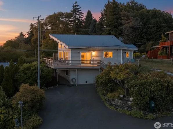 4372 Melcher Ave, Lummi Island, WA 98262