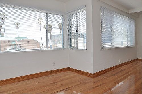 3rd image of 16 Clubhouse Ave APT 1