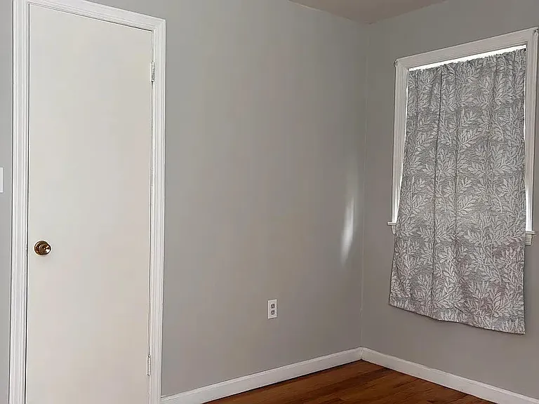 1676 Western Ave #1B — Photo 4