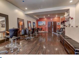 752 S 4th St, Philadelphia, PA 19147