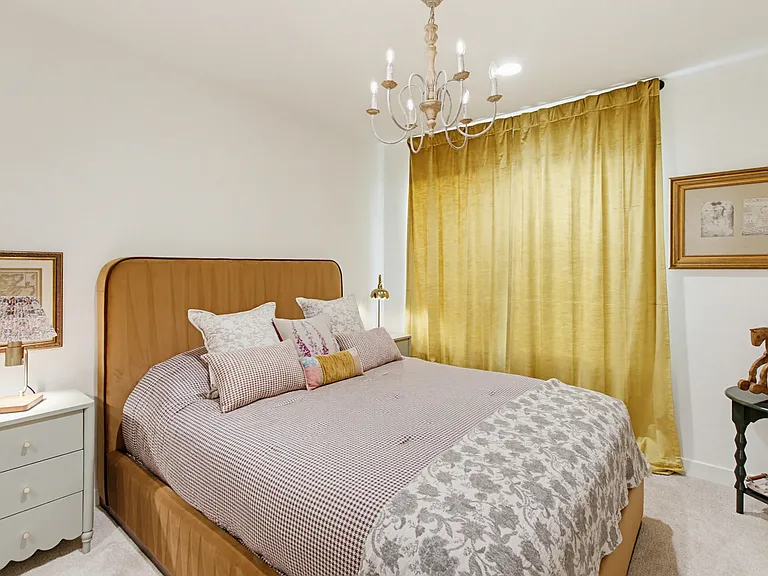 2528 Delphinium Ln — Photo 42
