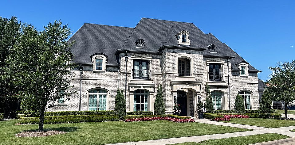 1st image of 6109 Shady Oaks Dr