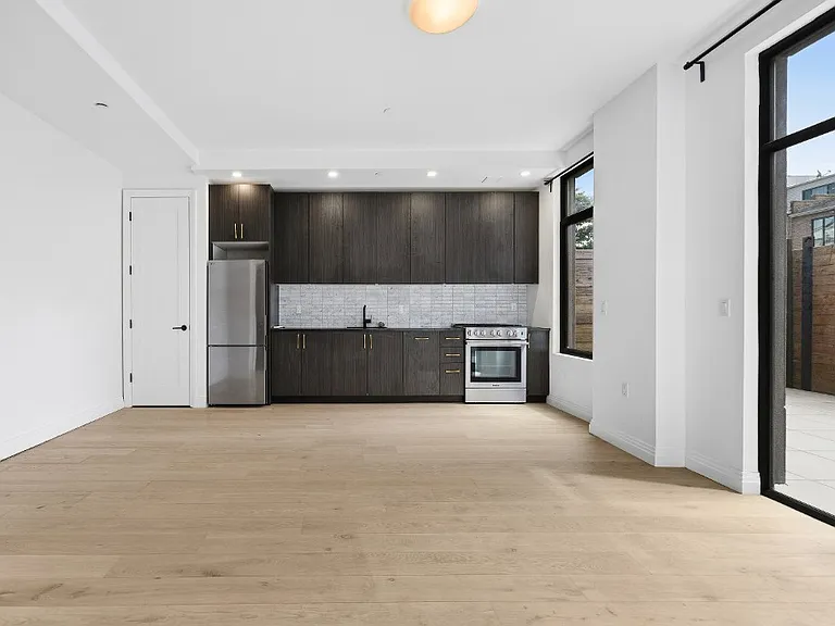875 4th Ave #117 — Photo 5