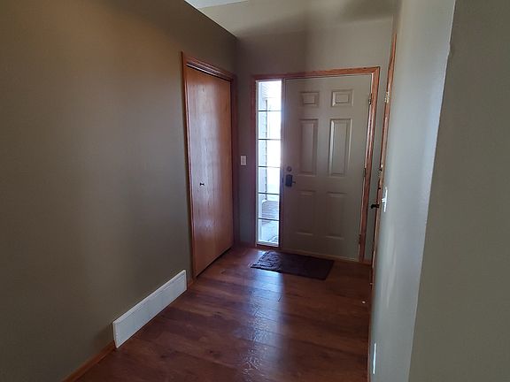 3rd image of 905 38th St