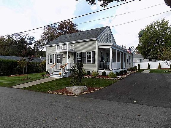 3rd image of 71 Sylvia Ave
