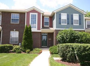 216 Longview Dr, Elgin, IL 60124