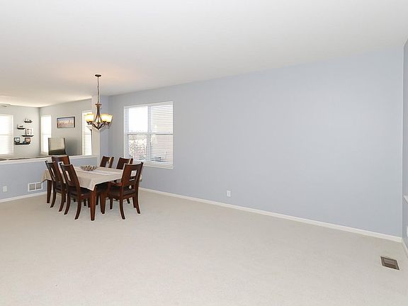 4th image of 831 Tall Grass Ln