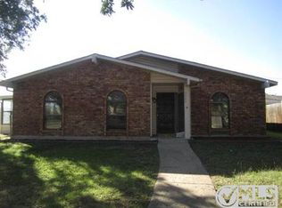 5242 Silver Trl, Grand Prairie, TX 75052