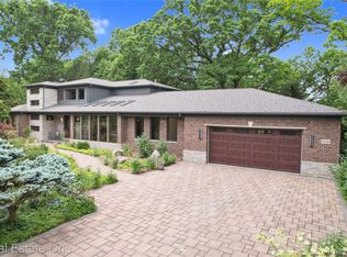15349 Lakeside St, Plymouth, MI 48170