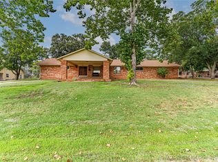 551 W 10th Ave, Bristow, OK 74010
