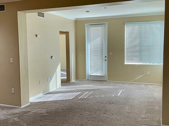5th image of 3466 Watermarke Pl
