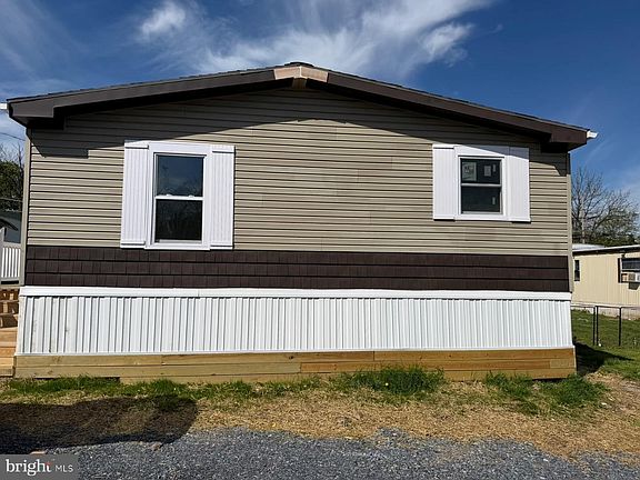 3rd image of 300 Ridge Rd #11