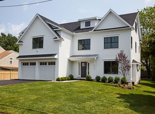 6 Bauer Pl, Westport, CT 06880