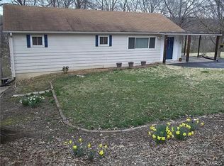 7 Delores Dr, Fenton, MO 63026
