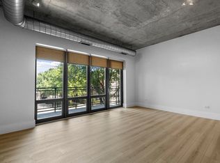 950 N Kingsbury St #106, Chicago, IL 60610