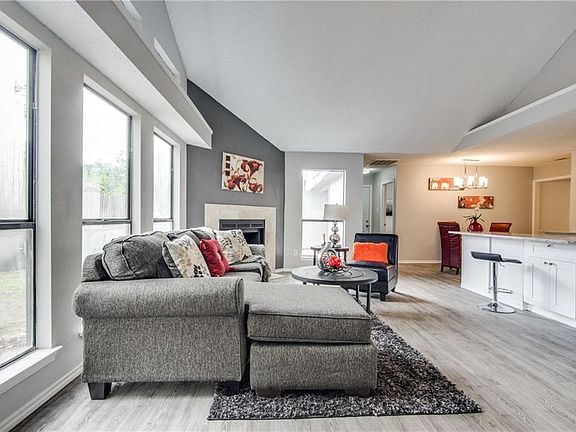 4th image of 4768 Wineberry Dr