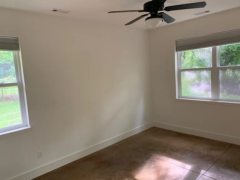 420 S Church Ave — Photo 8
