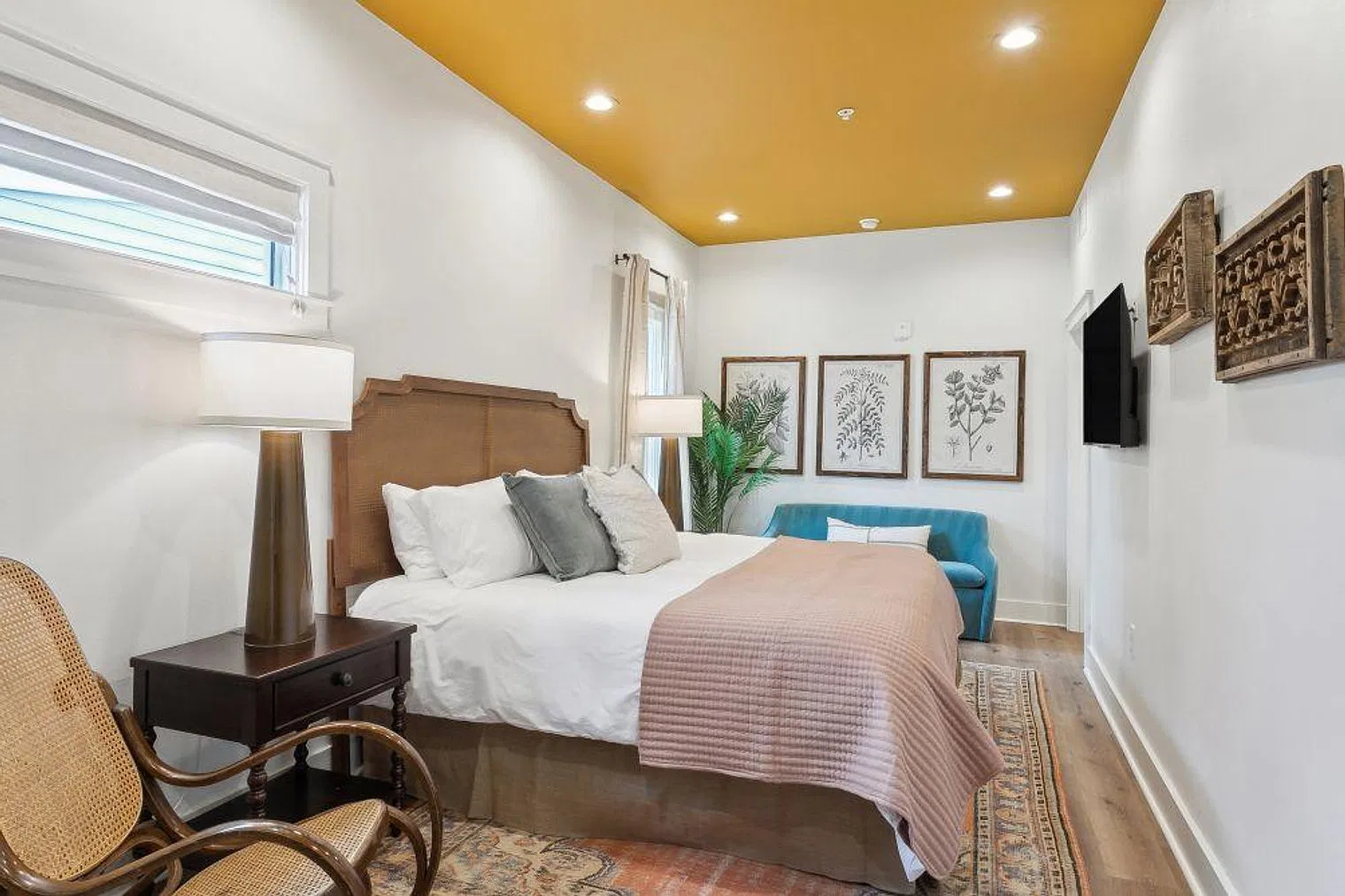 Studio, 1.0 bath, 430 sqft, $3,899 — Photo 1