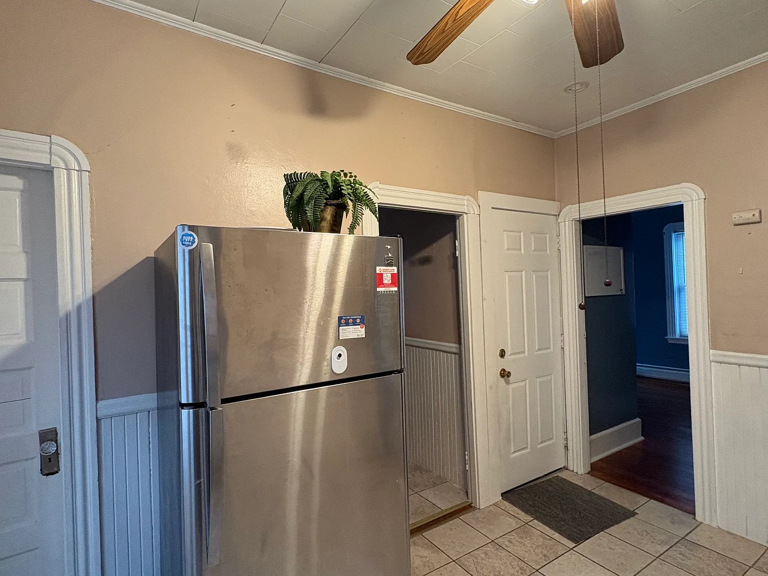 3 bed, 1110 sqft, $1,650 — Photo 1