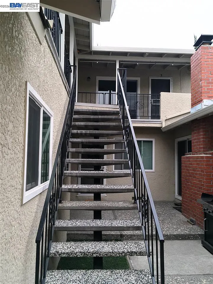 Building Photo - 1581 Mendenhall Dr #4