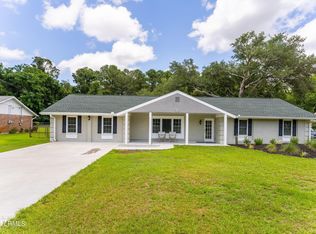2211 Salem Dr E, Beaufort, SC 29902