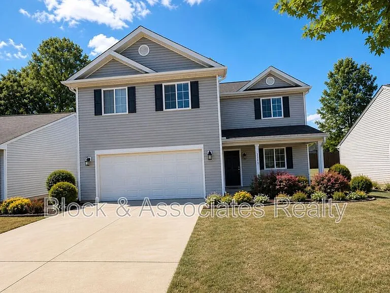 3723 Shepway Loop — Photo 1
