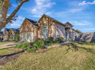 1619 Berlino Dr, Pearland, TX 77581