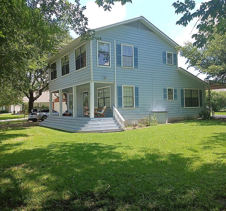 1st image of 13365 Hawthorne Dr