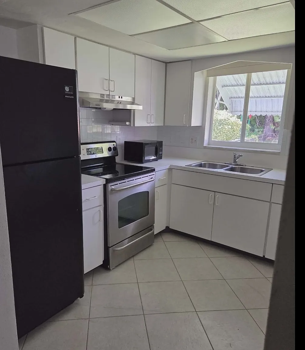 NW 24th Ct, Pompano Beach — Photo 3