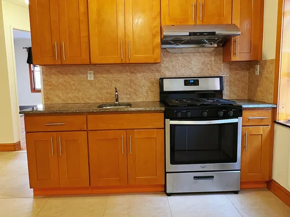 (undisclosed Address), College Pt, NY 11356