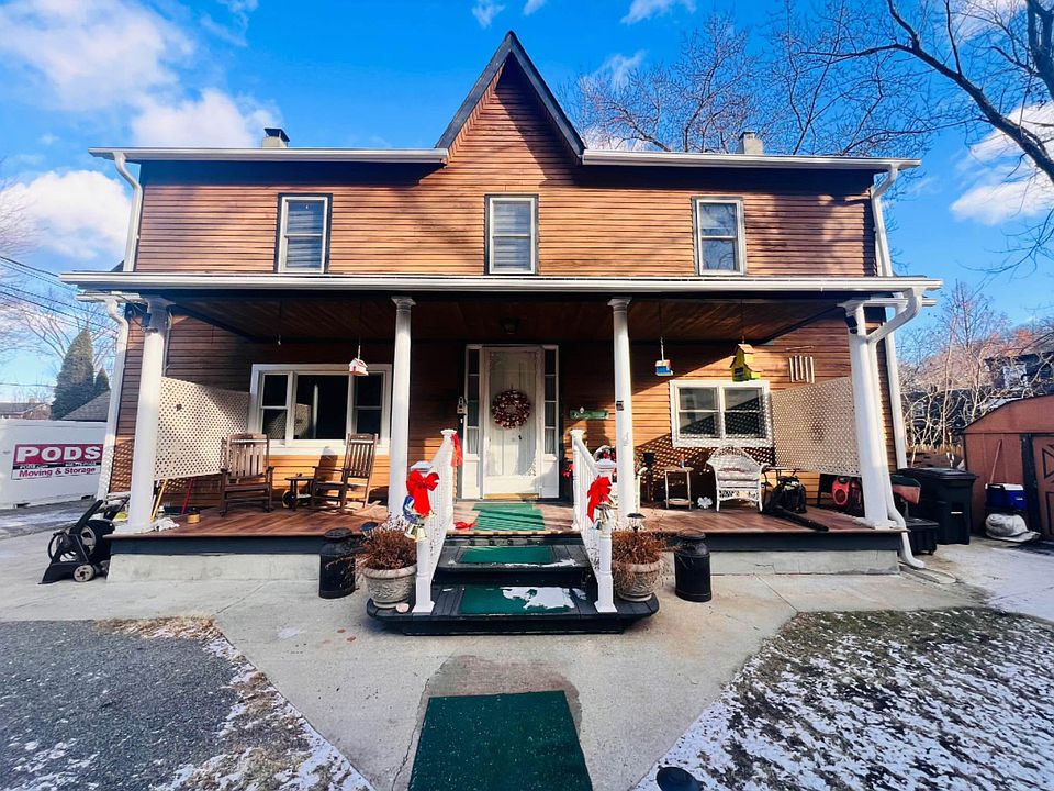 1st image of 425 Piermont Ave #3