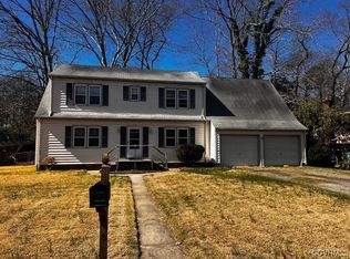 226 Homestead Dr, Colonial Heights, VA 23834