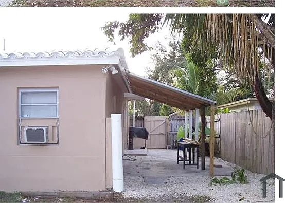 1412 NW 3rd Ave — Photo 2